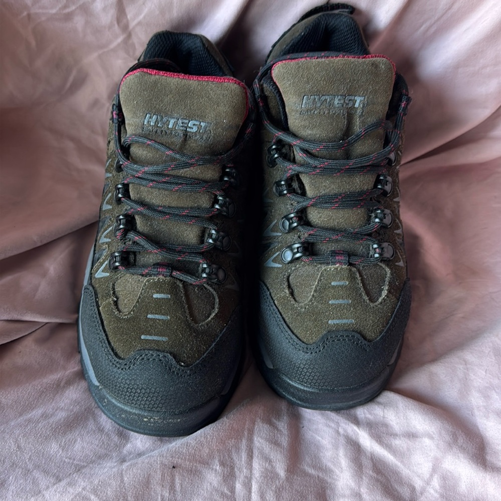 Work boots with safety toe kid size 5 women’s size 6 1/2